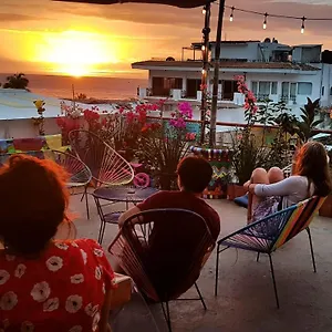 Vallarta (adults Only) Albergue